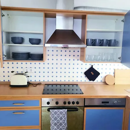 Apartment 225 N.n.