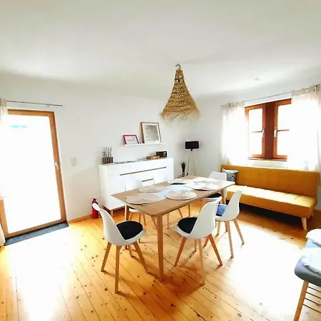 Apartment 225 N.n.