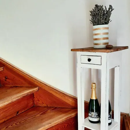 225 N.n. Apartment *